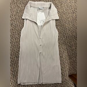 NWT Zara sleeveless textured blouse beige size M